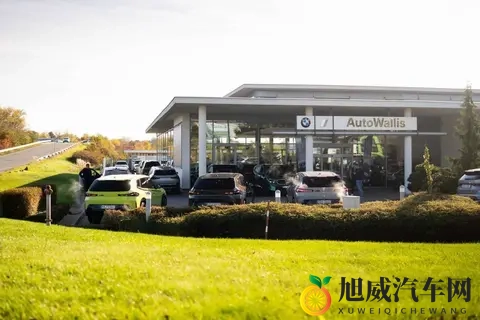 宝马XM车队携10辆炫酷座驾亮相-1