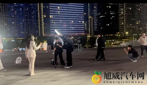 保洁阿姨当主播,为什么车企一定要直播?-1