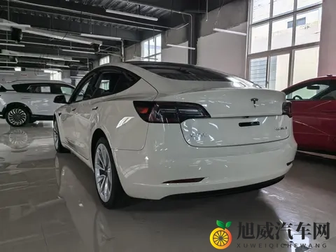 三年Model3，代步通勤好选择？现在只要125万！-2