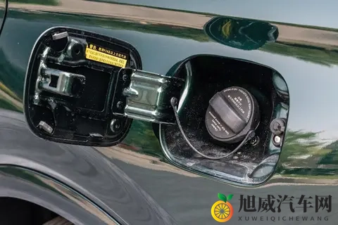 1198万封神！第三代蓝电 E5 PLUS 带着 35 万权益强势破局-3