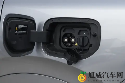 深蓝S09对比乐道L90，谁更适合30万级大六座SUV市场？-2