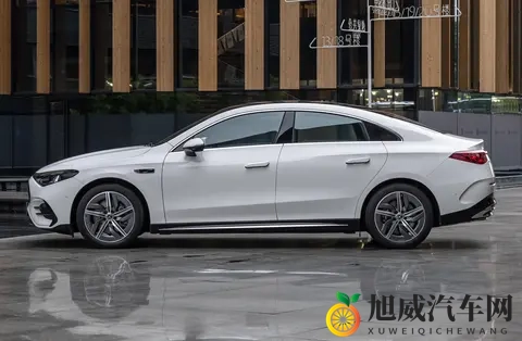 美女裸体APP:智能驾驶新风向:科技与娱乐的跨界融合-1