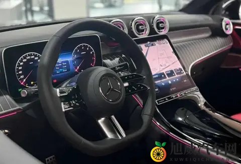 奔驰GLC腰斩定价，老车主炸锅，豪华车底裤被扒了-1