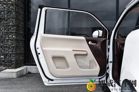 2025 款长安 Lumin：车型配置解析与性价比推荐​-1