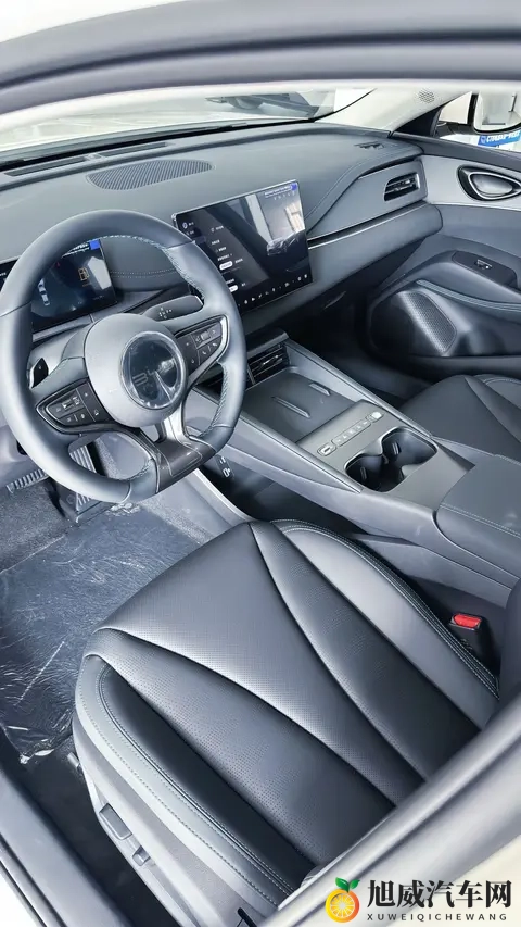 26款海豹06DM-i到店，配海域白配色+海盐灰内饰，续航128km+怀挡-1