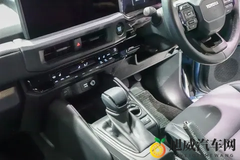 实车实拍丰田全新一代FJ,导入国内将大有可为-1