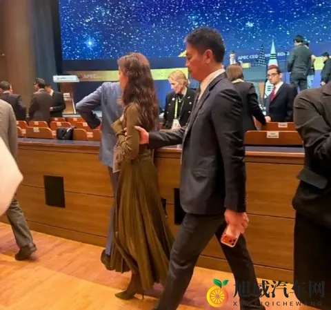 萌白酱喷水:可爱萌白酱,意外喷水趣事多-2