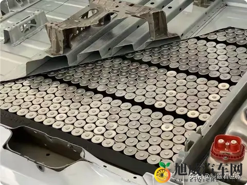 惊爆！马斯克自曝特斯拉4680电池“大雷”，行业格局要变天？-3