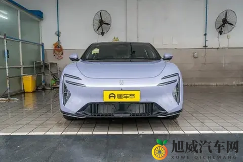 年轻人喜欢的豪华SUV！颜值、安全和智能上都超预期，这款车如何-3