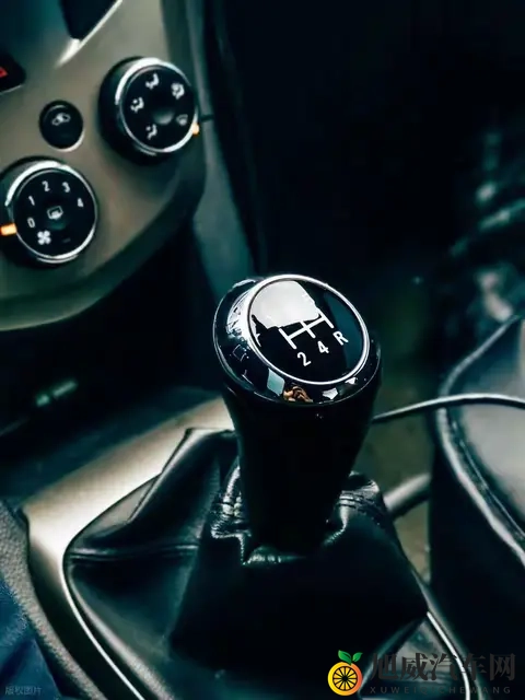 开9年手动挡换自动档，才懂手动挡3大优势，老司机舍不得丢-3