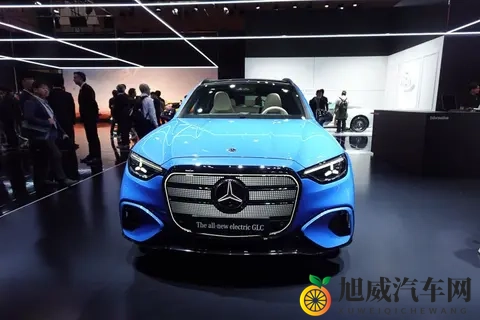 奔驰全新GLC纯电版实车实拍，这前脸确实很老钱-1