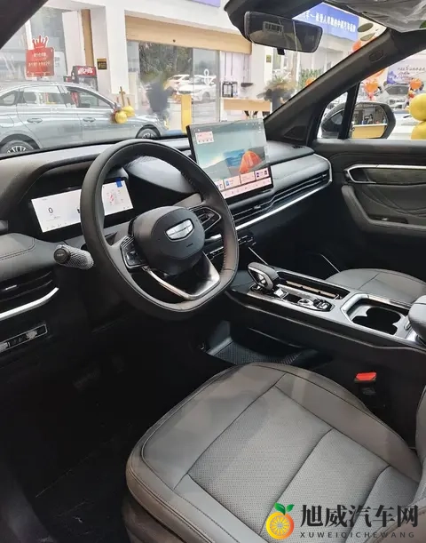 新款吉利豪越L到店，换装新前脸，新增15T动力，提供5_6_7座可选-2