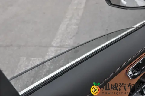 从早高峰堵到深夜，我把 “狗都不开” 的 C260L 开明白了！-1