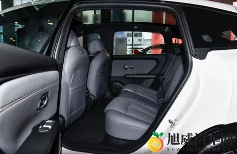 启源A06丨1099万元起，续航够用+快补能，市区代步新选择？-3