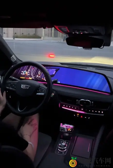 凯迪拉克CT4沉浸式试驾：后驱小钢炮的真实模样-1