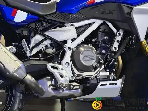 宝马印产F450GS在米兰展首秀!-3