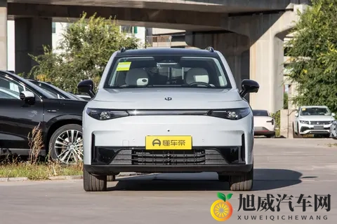 预算20万元以内，想买六座SUV？零跑C16值得一看！-3
