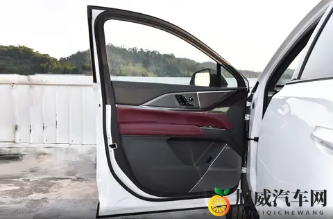 凯迪拉克XT5购车手册,优惠力度达145万元,哪个版本更适合你?-2