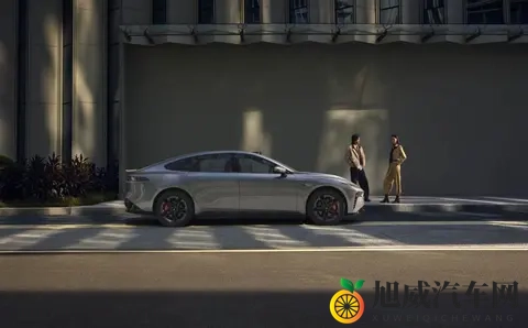 【上市】东风奕派eπ007+ 智美超能轿跑1399万起解锁-2