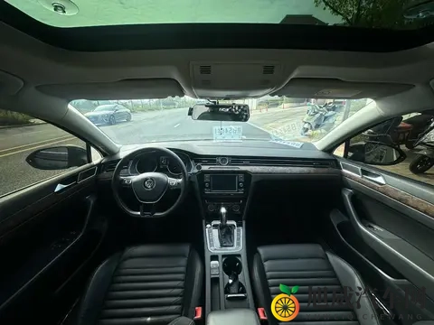 10万多拿下大众迈腾，28万公里一手车况值不值？-3