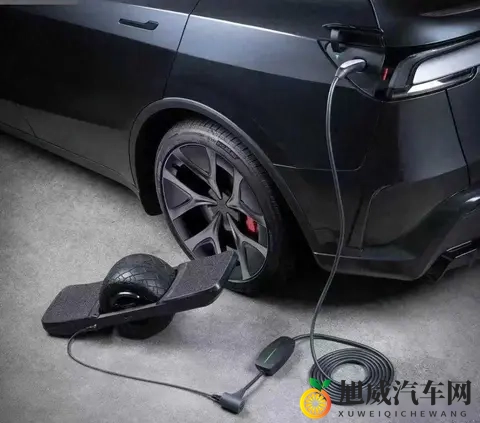 特斯拉悄悄开外放电，用户懵了，车企玩的是什么套路-1