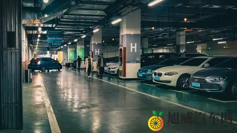 西安车主注意！多区启动停车欠费联追缴：离场须补欠费，否则难走-1