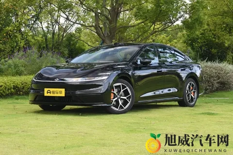 提前体验过长安启源A06，我觉得它配得上家庭出行超配之选-1