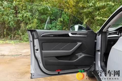 大众CC猎装车,提供两种动力可选,哪款更值得买?-1