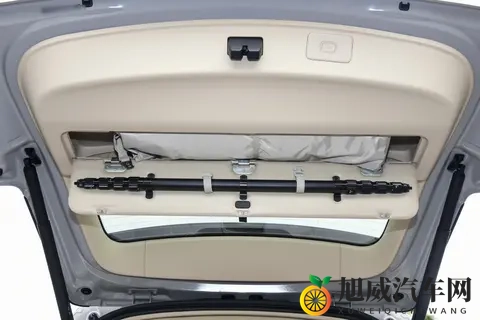 大空间、长续航、高品控，第三代蓝电E5 PLUS究竟表现如何?-1