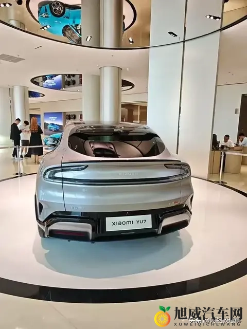 不靠刚需靠喜欢？小米YU7用户报告：年轻人买车先看性价比和颜值-1