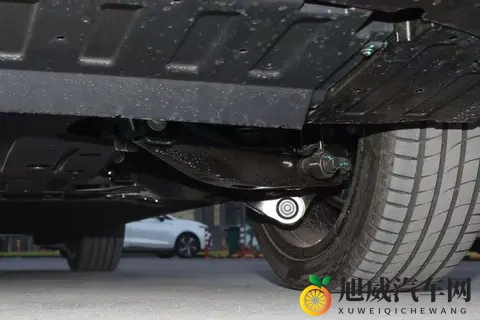 试驾埃安i60高功纯电版：空间智能拉满，10万级纯电惊喜-2