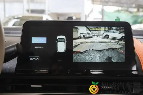 2025款长安Lumin:微型纯电车中的“国民代步选手”-1