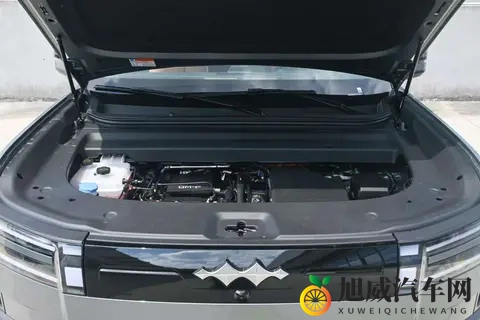 方程豹钛7四驱Max版深度体验：科技大空间SUV的务实之选-2