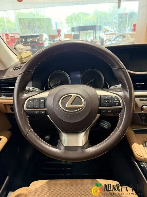 十年雷克萨斯ES，5万公里油电混动，这才是成熟男人的座驾？-3