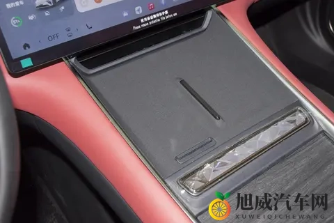 2025款星纪元ES增程版Pro高速辅助驾驶：家用与科技的巧妙融合-2