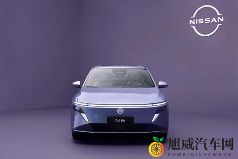 商务旅行中戴绿色帽子的老板同行台词：绿色出行新风尚，老板带你探汽车魅力-2