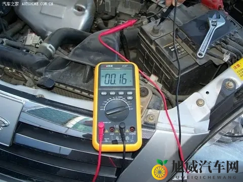 车子长时间不开如何避免电瓶亏电？记住这2个方法，电瓶多用几年-1