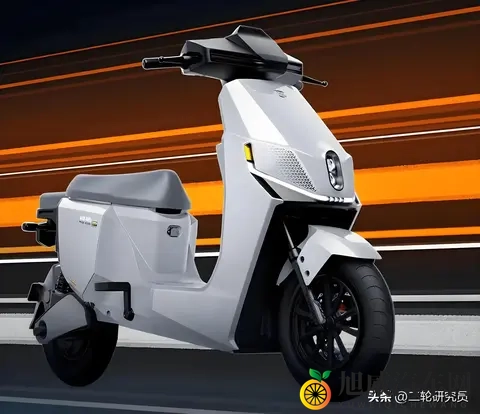 绿源S90-D:12项专利电机+3种动力模式，真能颠覆摩旅？-3