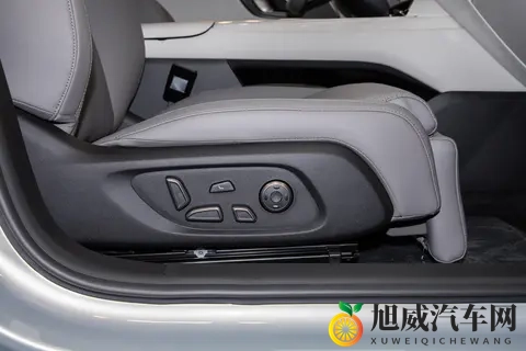 深蓝L06：颜值、智能、操控全拉满，合资车真慌了，适合年轻人-2