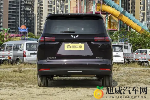 适合家用的7座MPV，五菱星光730 PHEV，真7座+电滑门，好开又好坐-2