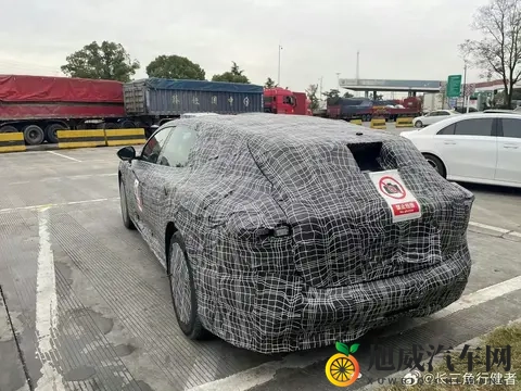 阿维塔旅行车首次曝光！采用了很厚的伪装！-3