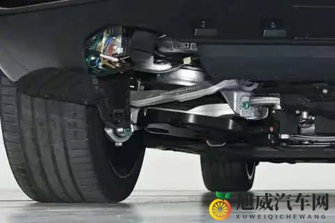 从一个人开到一家六口坐，腾势N8L DM让我们家出行变舒服了-2