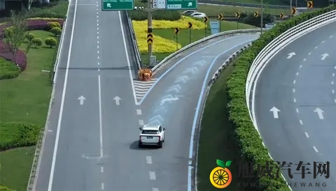 马斯克豪言特斯拉FSD全面入华,为何没了任何响声?-2