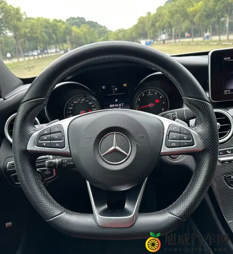 二手奔驰C级:18年运动版,11万多体验豪华品牌!-1