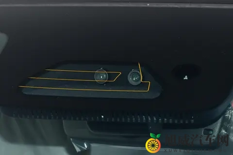 深蓝S09与阿维塔11对比，哪款更适合大家庭？看完你就知道了-2