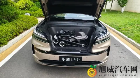 二三十万家庭SUV终极之选：乐道L90凭纯电换电+超大前备舱出圈-2