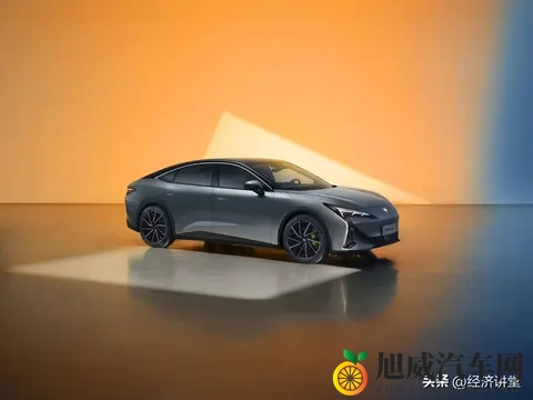 买比亚迪还是极狐阿尔法-1