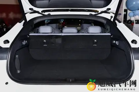 新能源车家用推荐？实地体验长安启源A06，适合多口之家-2