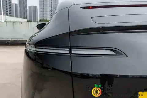 四激光雷达成标配,华为技术加持,新车迎来全面升级-1