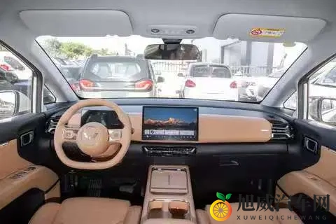 试过五菱星光730 PHEV才知道，十万级MPV也能满足一家人的需求-3